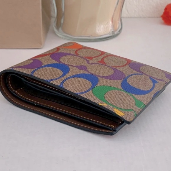 Coach Men's 3 In 1 Compact ID Wallet in Rainbow Signature & Leather - Picture 9 of 11